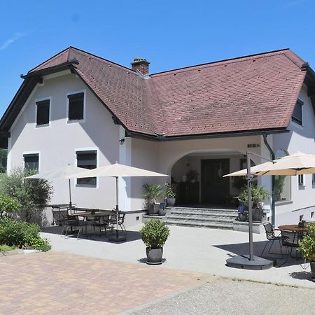 Lackenbauer Apartment Muggenau Exterior photo